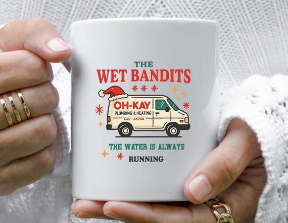 Wet Bandits Retro Christmas Movie Mug: Nostalgic Mischief Holiday Design M895