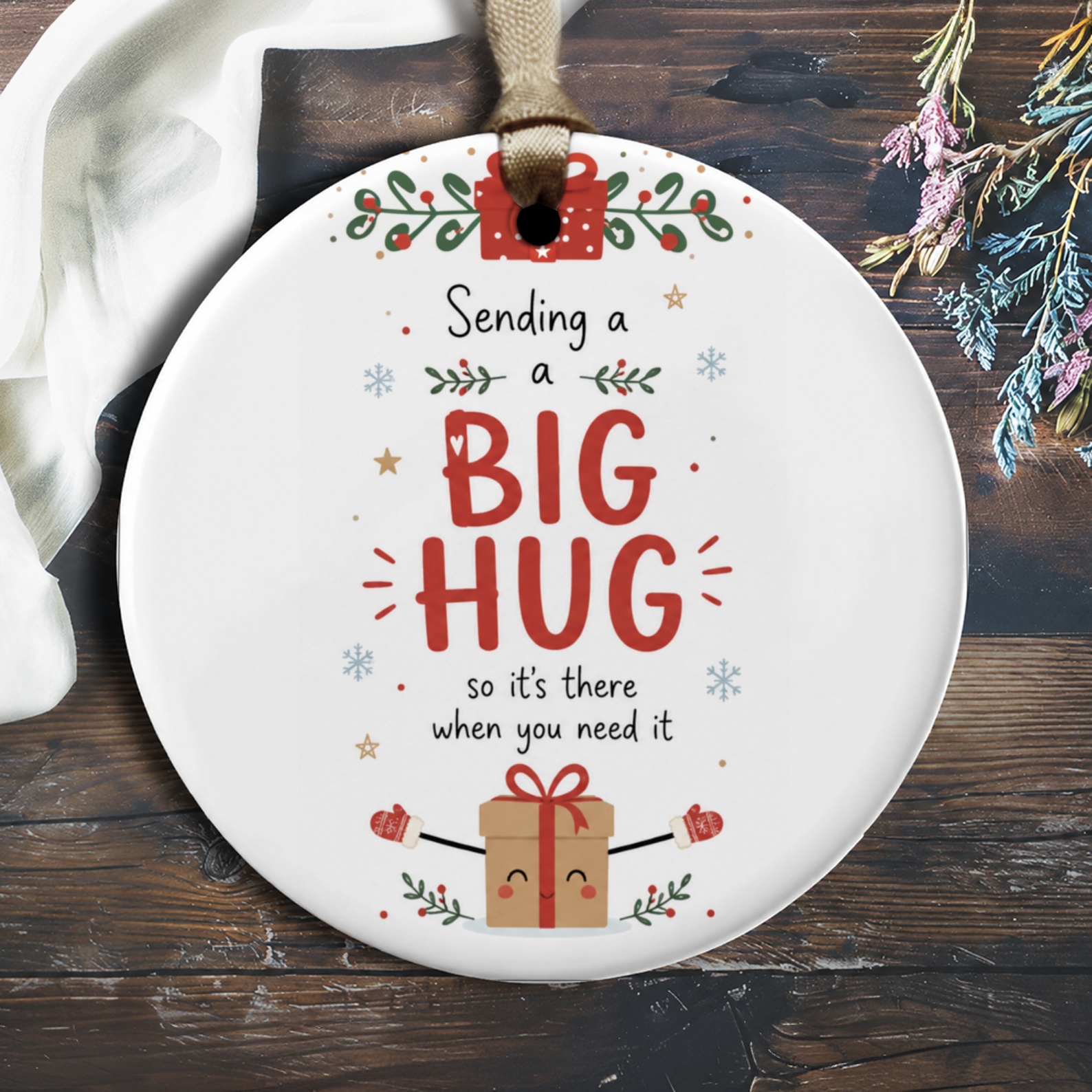 Sending A Big Hug Christmas Ornament Cute Gift Box Holiday Decor Festive Ornament For Friend Family Winter Decoration O2015